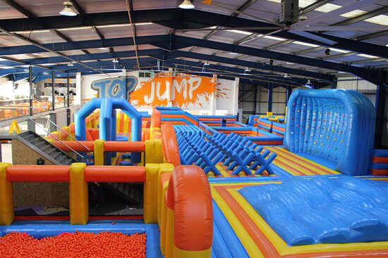 dna-uk-properties-technology-house-milton-keynes-the-area-top-jump-soft-play-area